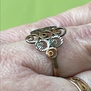 New Vintage Sterling silver Gold plated Ornate Dome Ring with Spiral Patterns